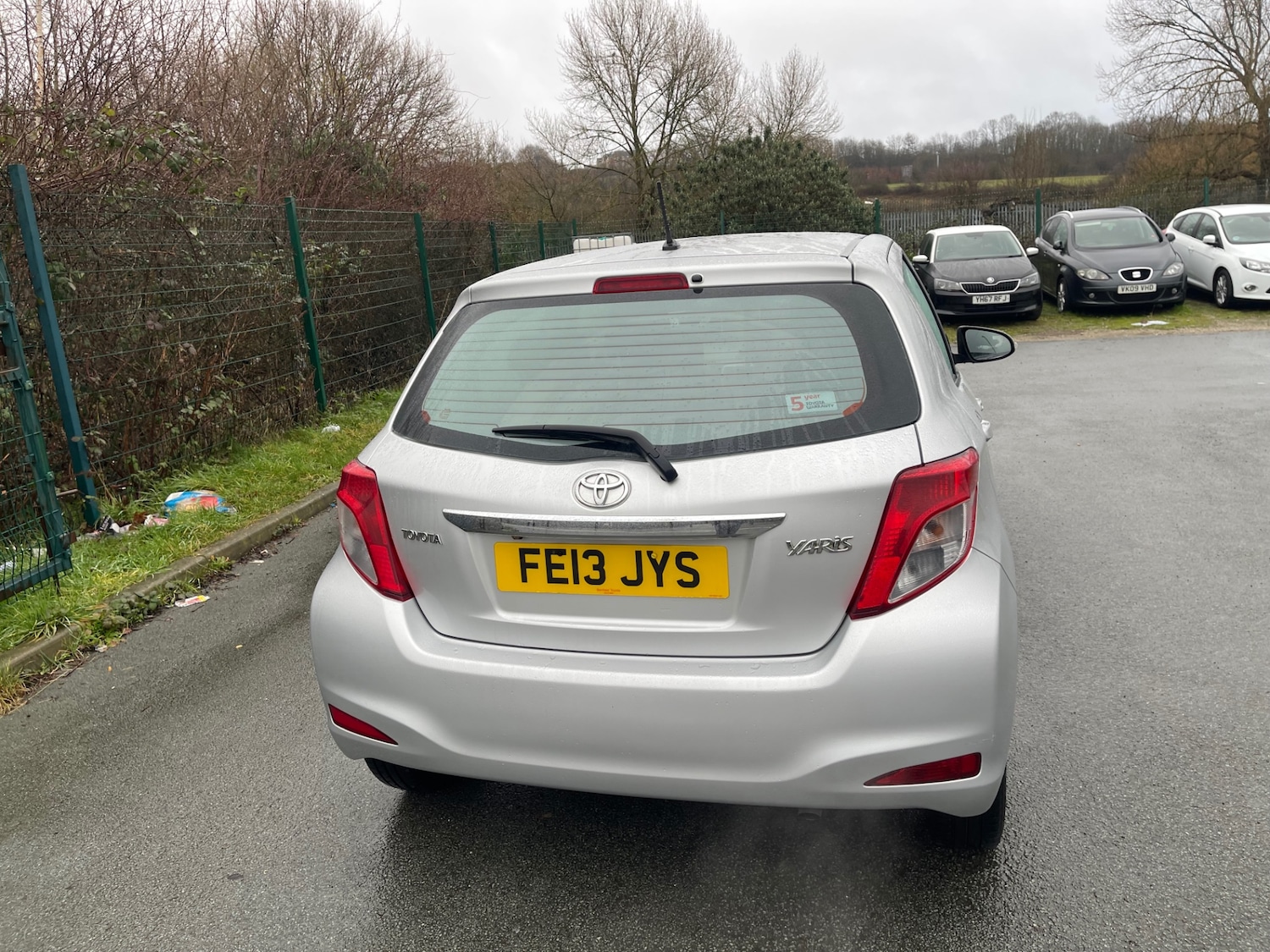 Used Toyota Yaris 2013 for sale - 77565323: Photo 11