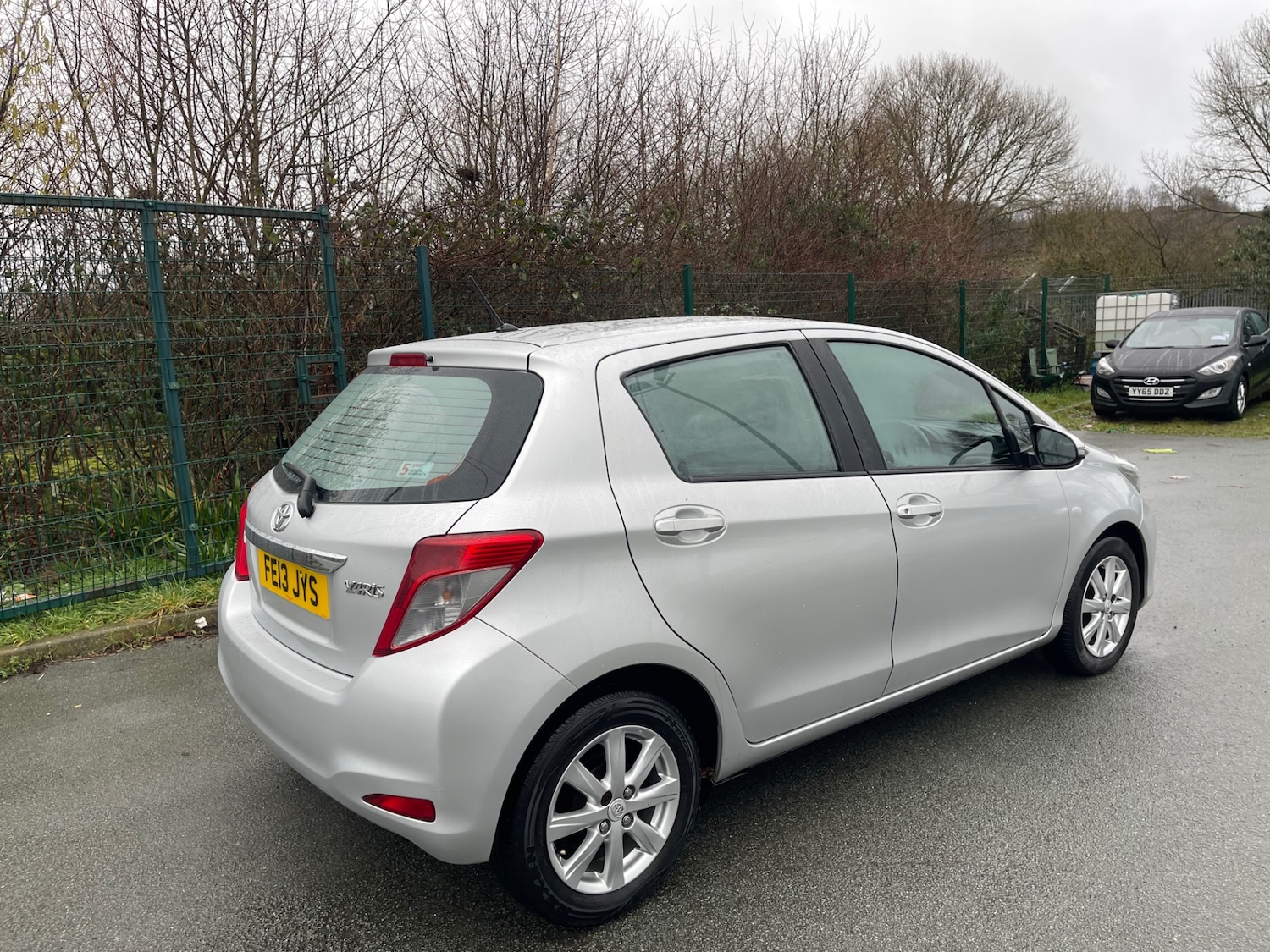 Used Toyota Yaris 2013 for sale - 77565323: Photo 13