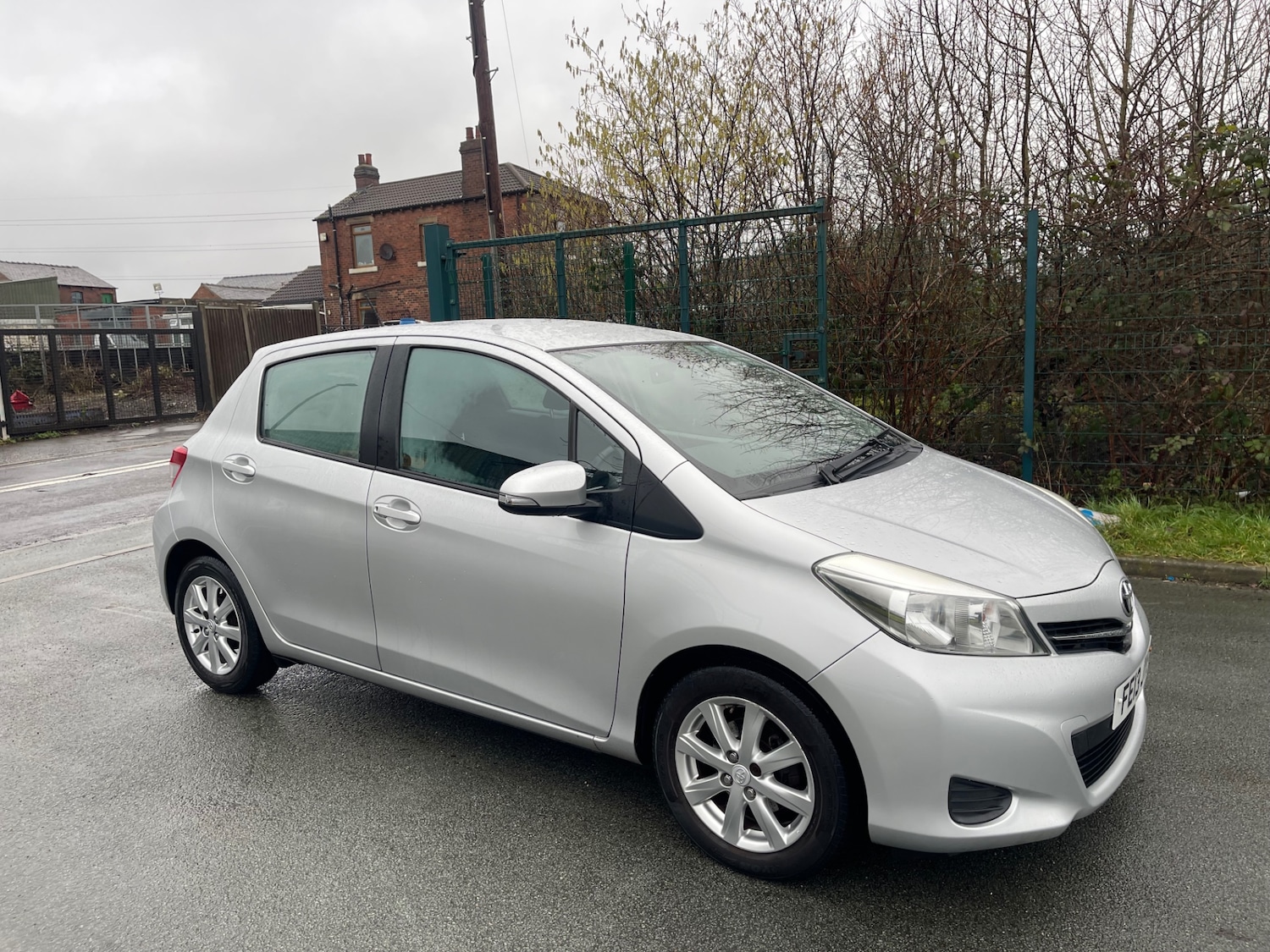 Used Toyota Yaris 2013 for sale - 77565323: Photo 15