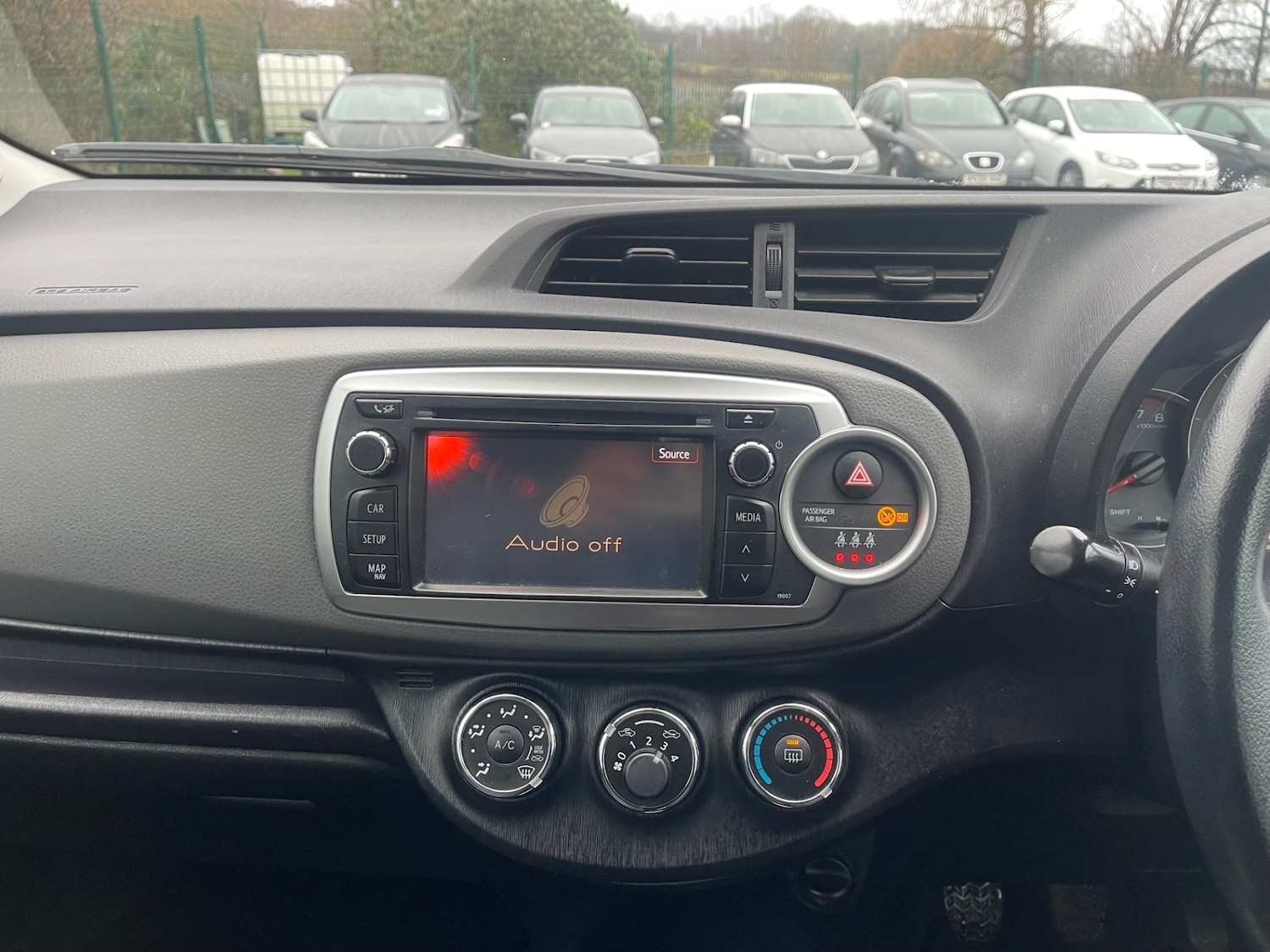 Used Toyota Yaris 2013 for sale - 77565323: Photo 23