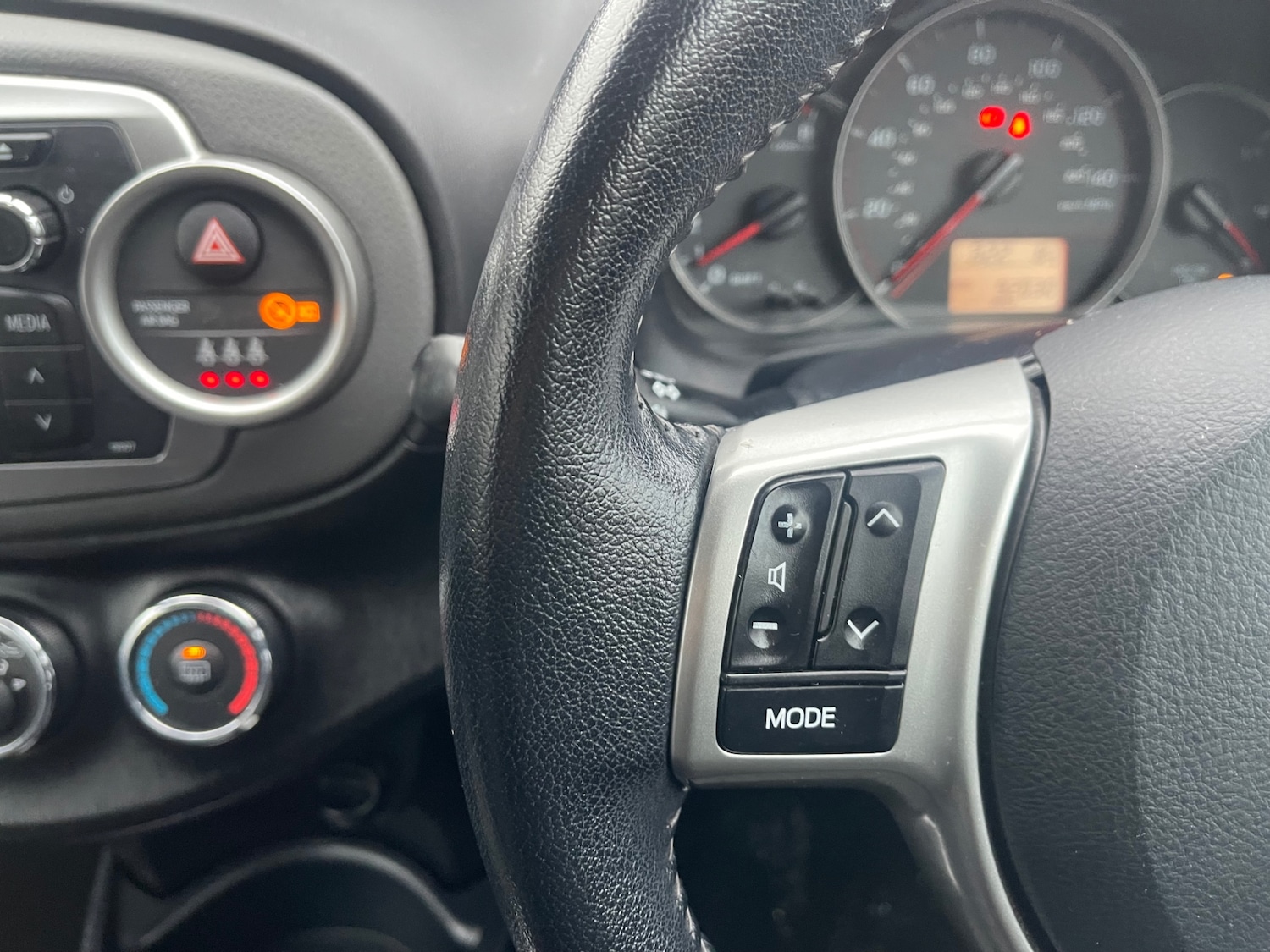 Used Toyota Yaris 2013 for sale - 77565323: Photo 27