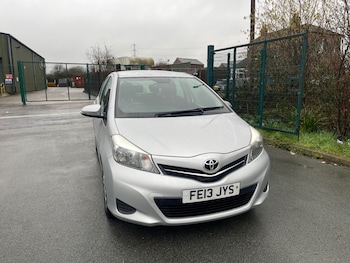 Used Toyota Yaris 2013 for sale - 77565323: Photo