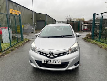 Used Toyota Yaris 2013 for sale - 77565323: Photo