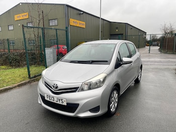 Used Toyota Yaris 2013 for sale - 77565323: Photo