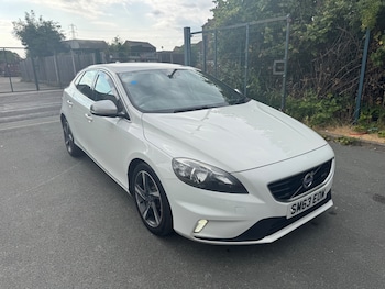 Used Volvo V40 2013 for sale - 79223352: Photo