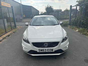 Used Volvo V40 2013 for sale - 79223352: Photo