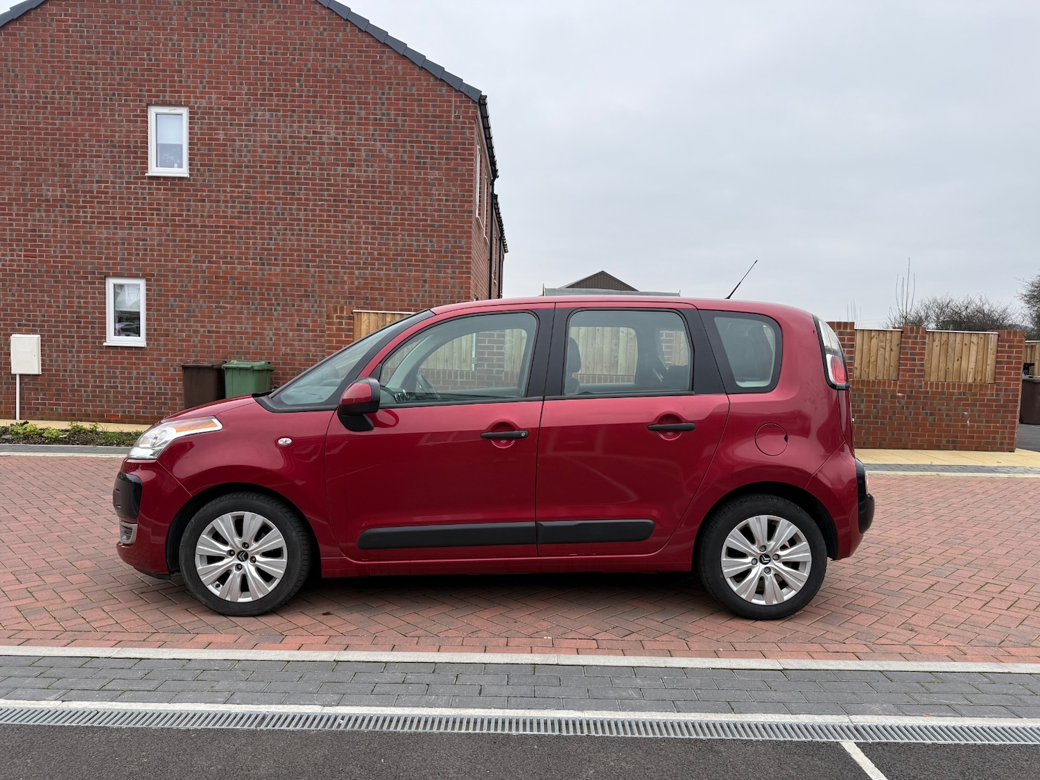 Used Citroen C3 Picasso 2012 for sale - 77798552: Photo 3
