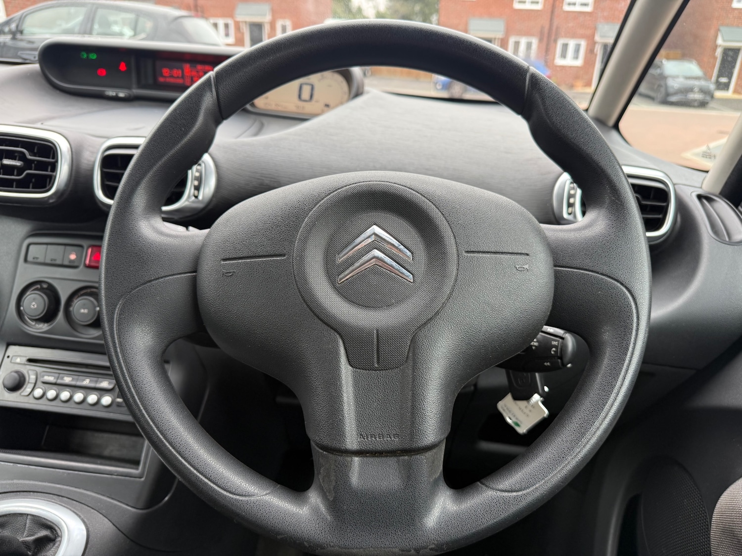 Used Citroen C3 Picasso 2012 for sale - 77798552: Photo 9