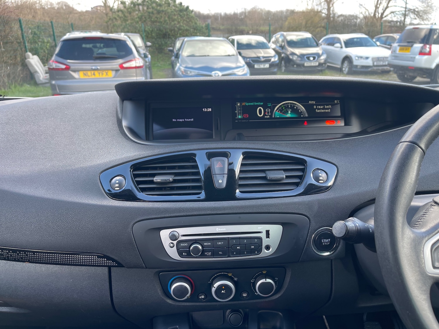 Used Renault Scenic 2012 for sale - 77889331: Photo 19