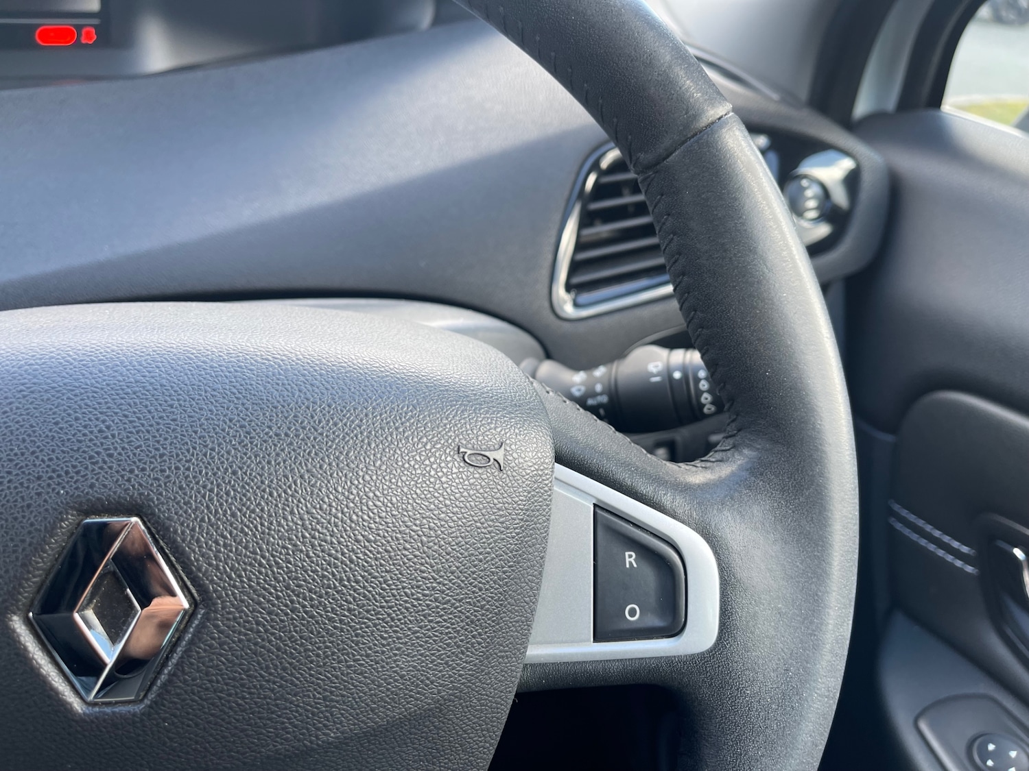 Used Renault Scenic 2012 for sale - 77889331: Photo 23