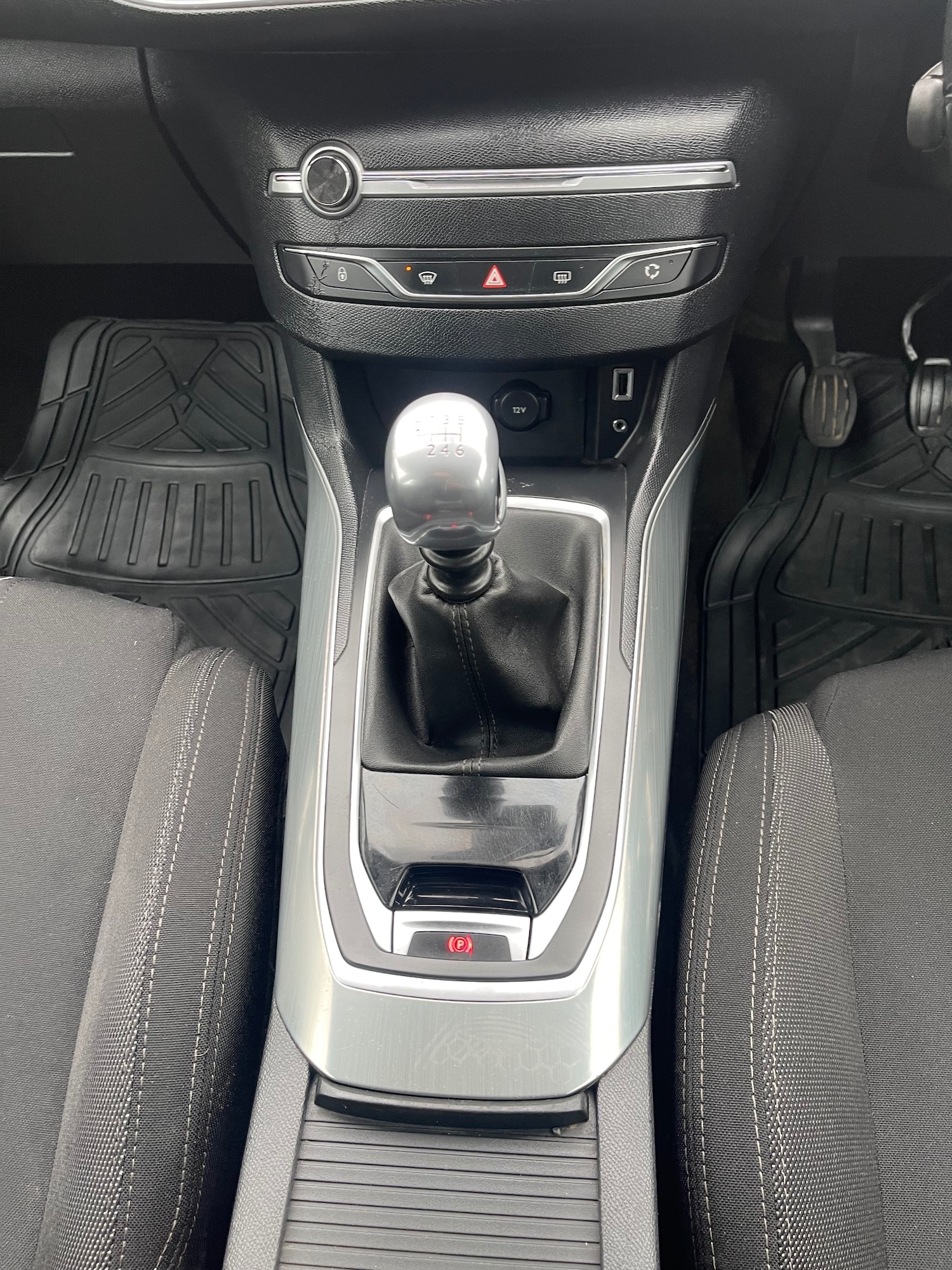 Used Peugeot 308 2014 for sale - 78183243: Photo 24