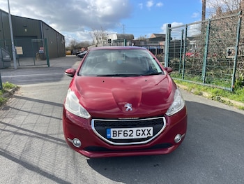 Used Peugeot 208 2012 for sale - 77831604: Photo
