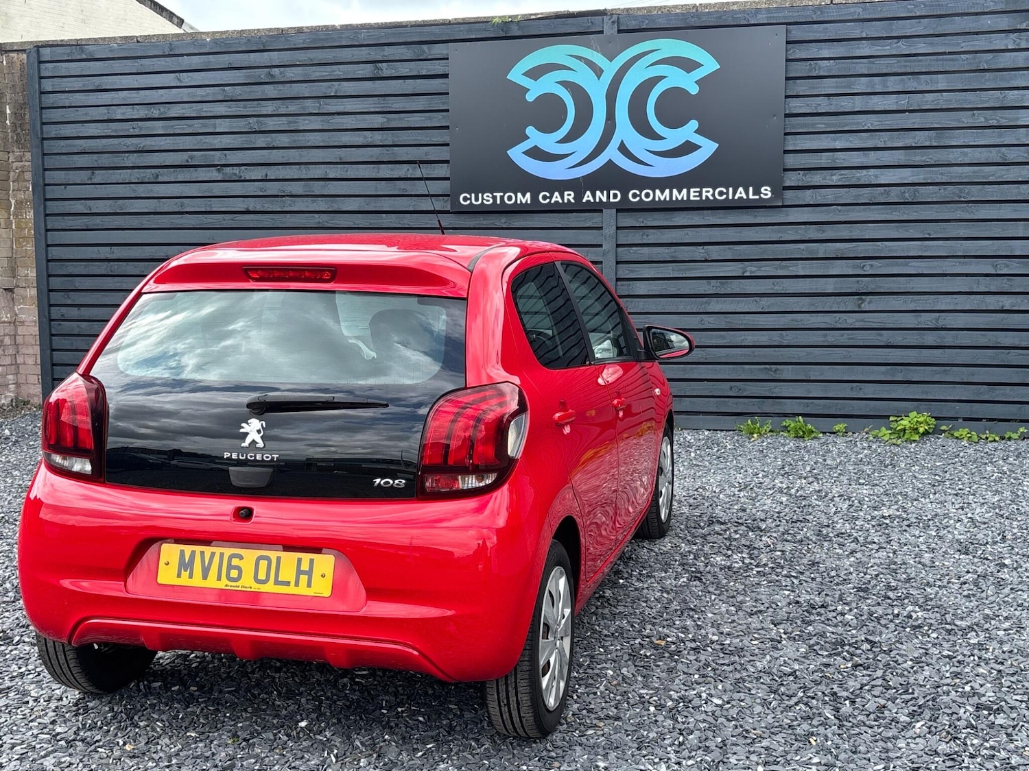 Used Peugeot 108 2016 for sale - 76408507: Photo 7