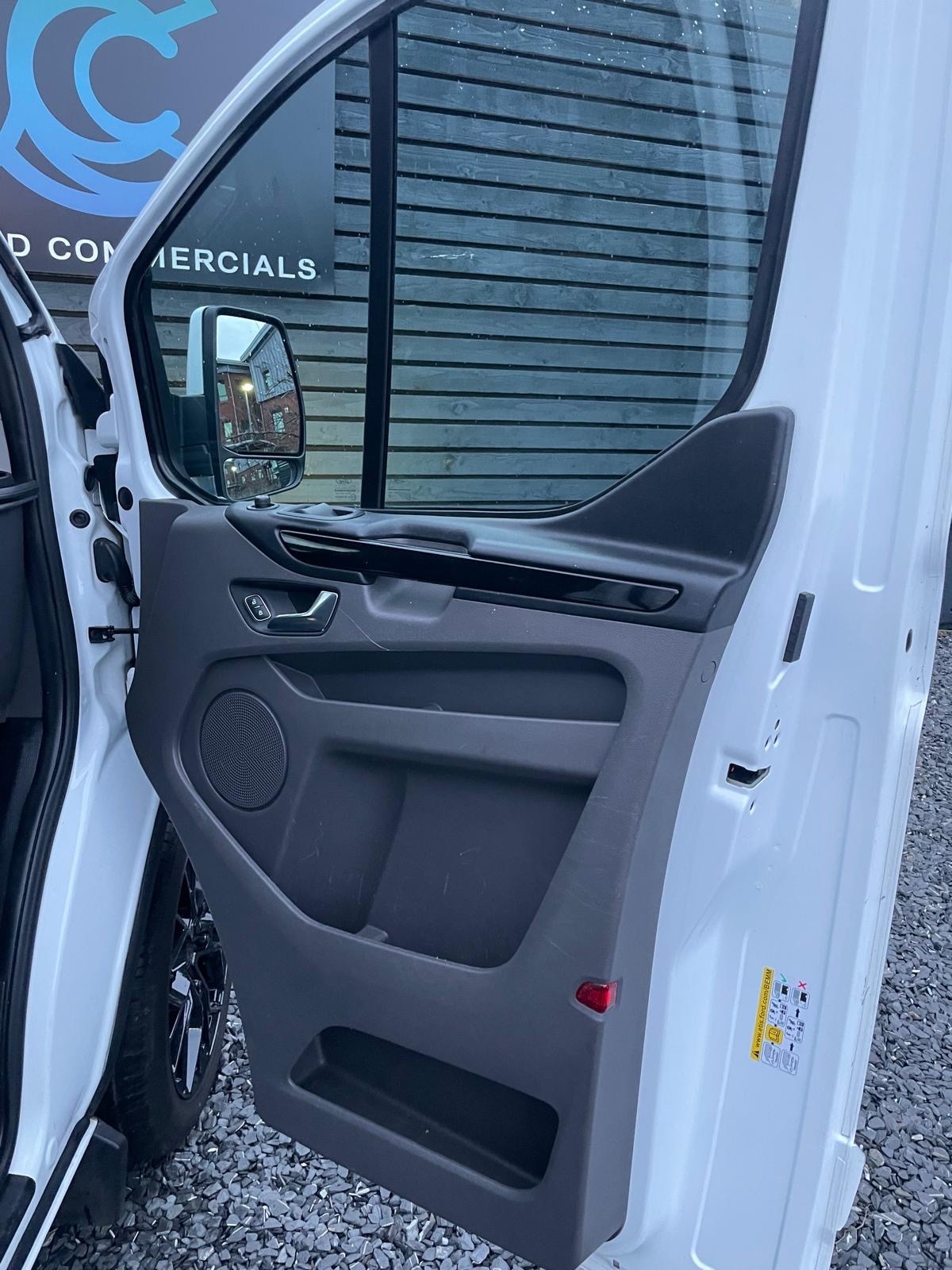 Used Ford Transit Custom 2019 for sale - 77201638: Photo 8