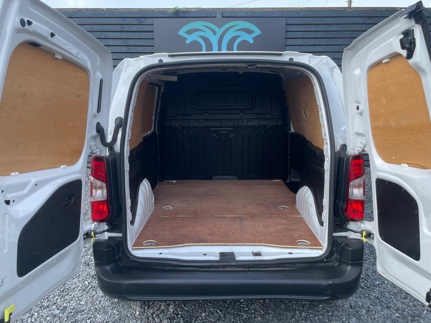 Used Vauxhall Combo 2023 for sale - 77951460: Photo 8