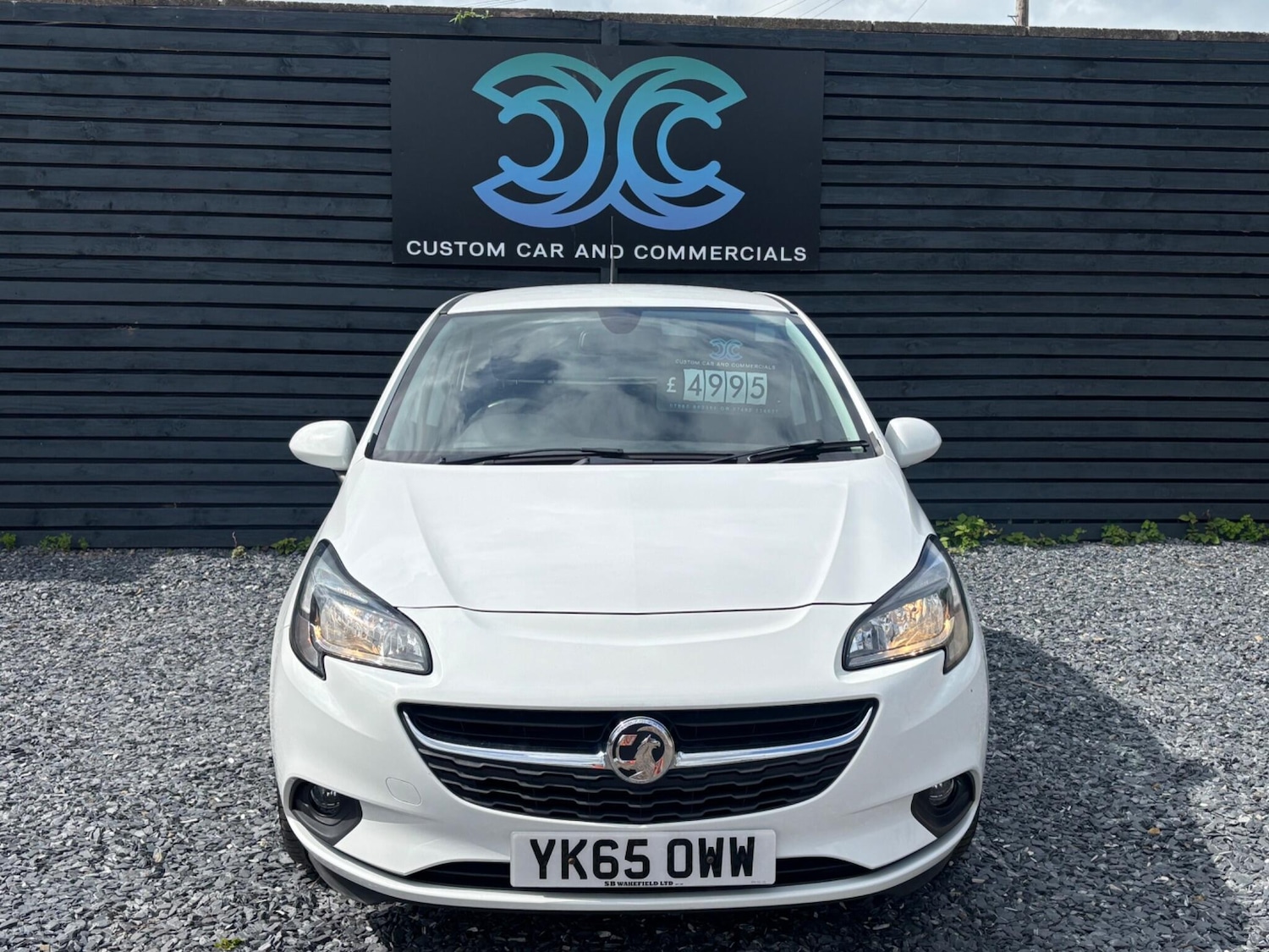 Used Vauxhall Corsa 2015 for sale - 76409283: Photo 2