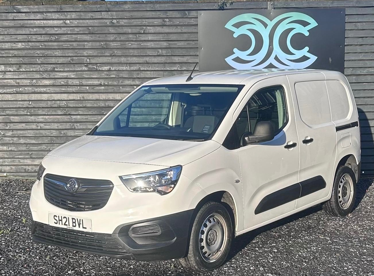 Used Vauxhall Combo 2021 for sale - 76470775: Photo 2