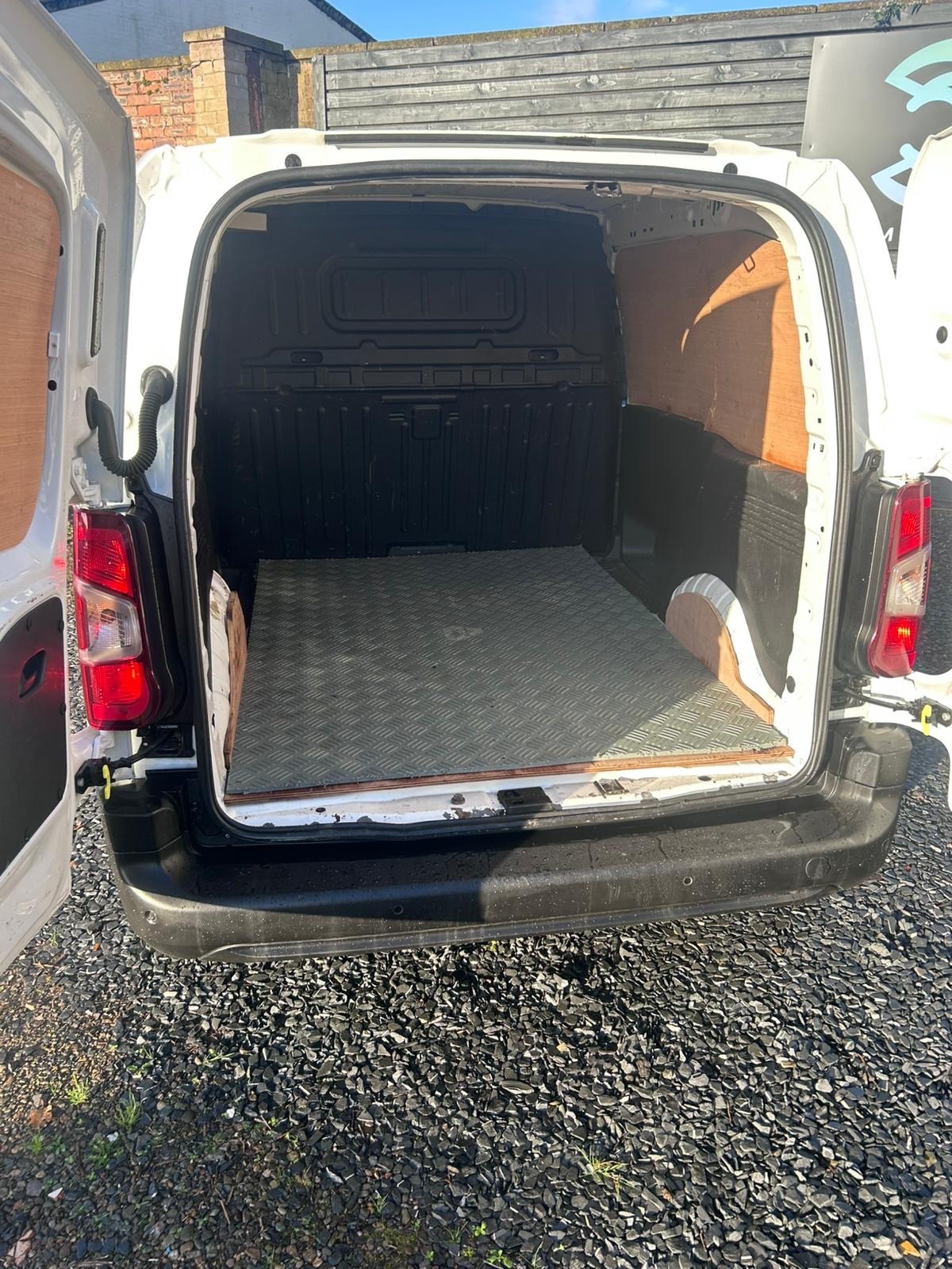 Used Vauxhall Combo 2021 for sale - 76470775: Photo 5
