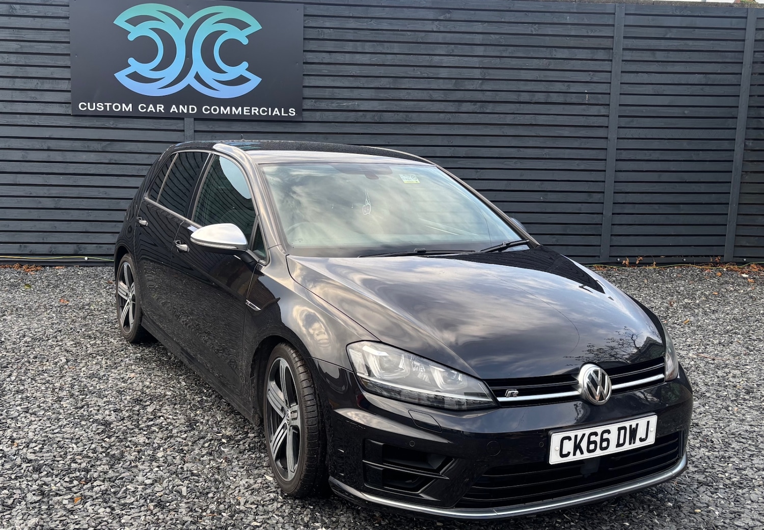 Used Volkswagen Golf 2016 for sale - 76670902: Photo 1