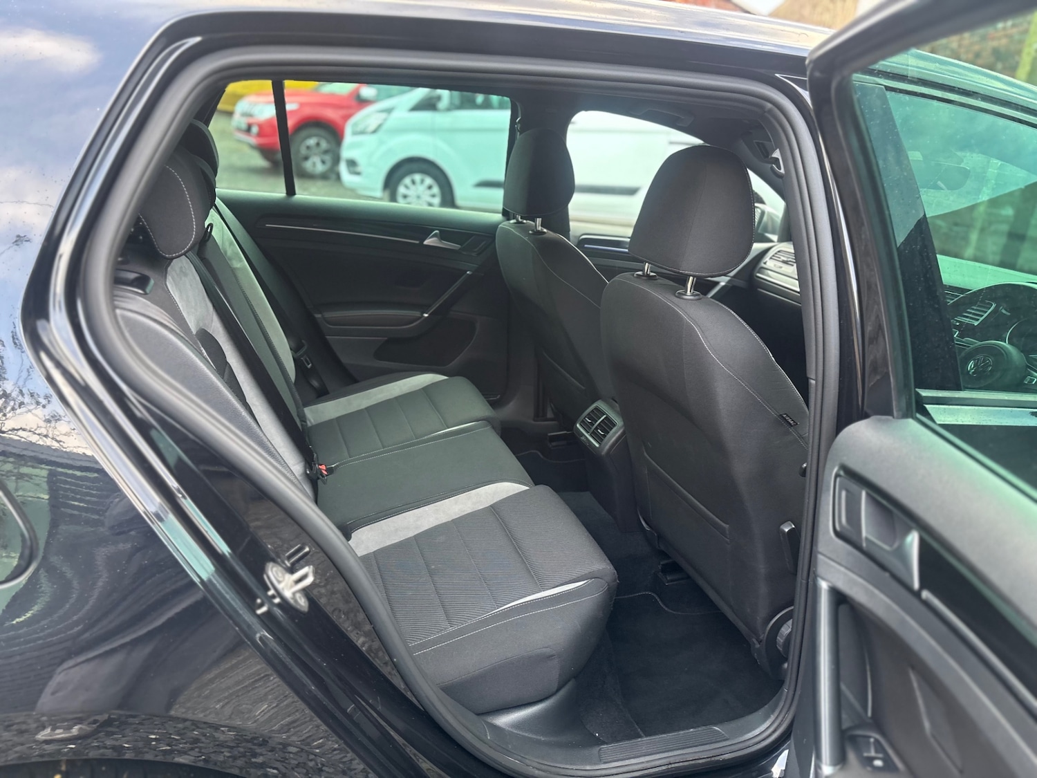 Used Volkswagen Golf 2016 for sale - 76670902: Photo 11