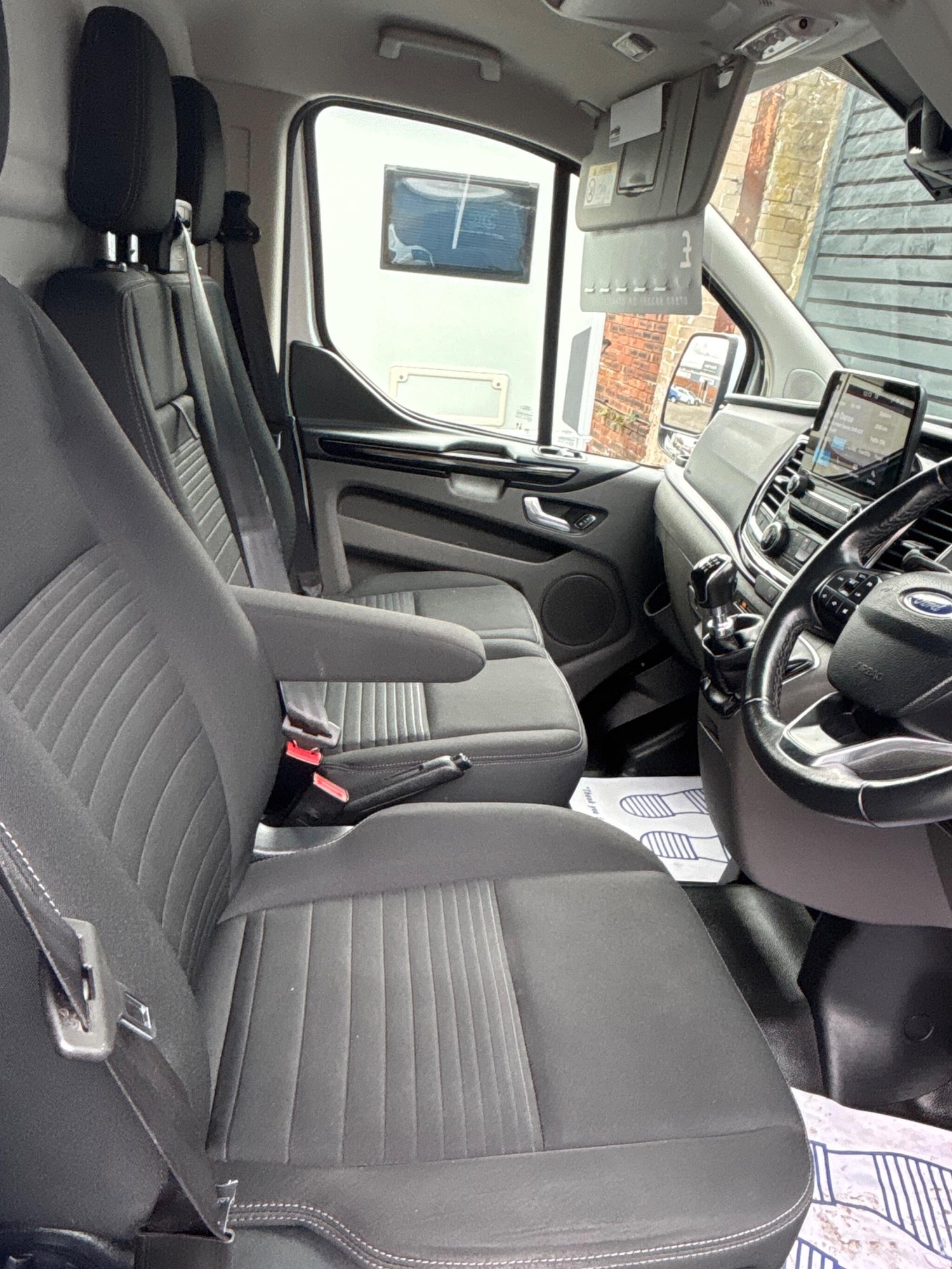 Used Ford Transit Custom 2022 for sale - 76537608: Photo 2