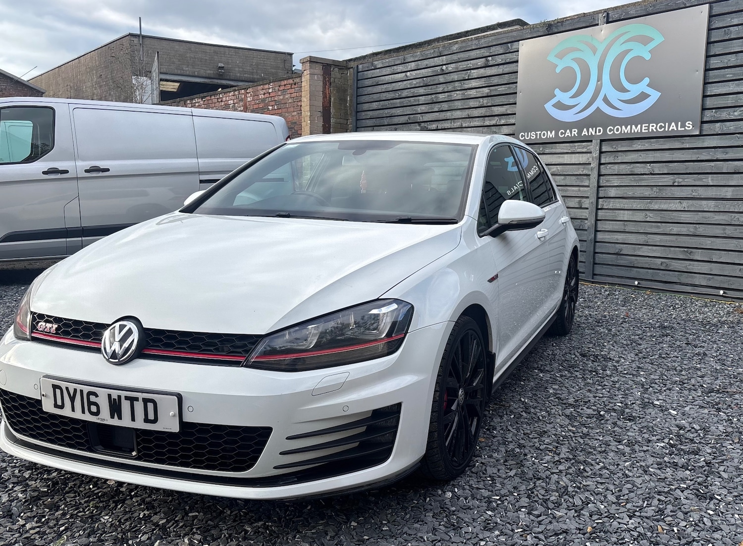 Used Volkswagen Golf 2016 for sale - 76504783: Photo 2