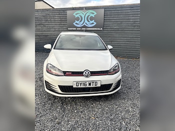 Used Volkswagen Golf 2016 for sale - 76504783: Photo
