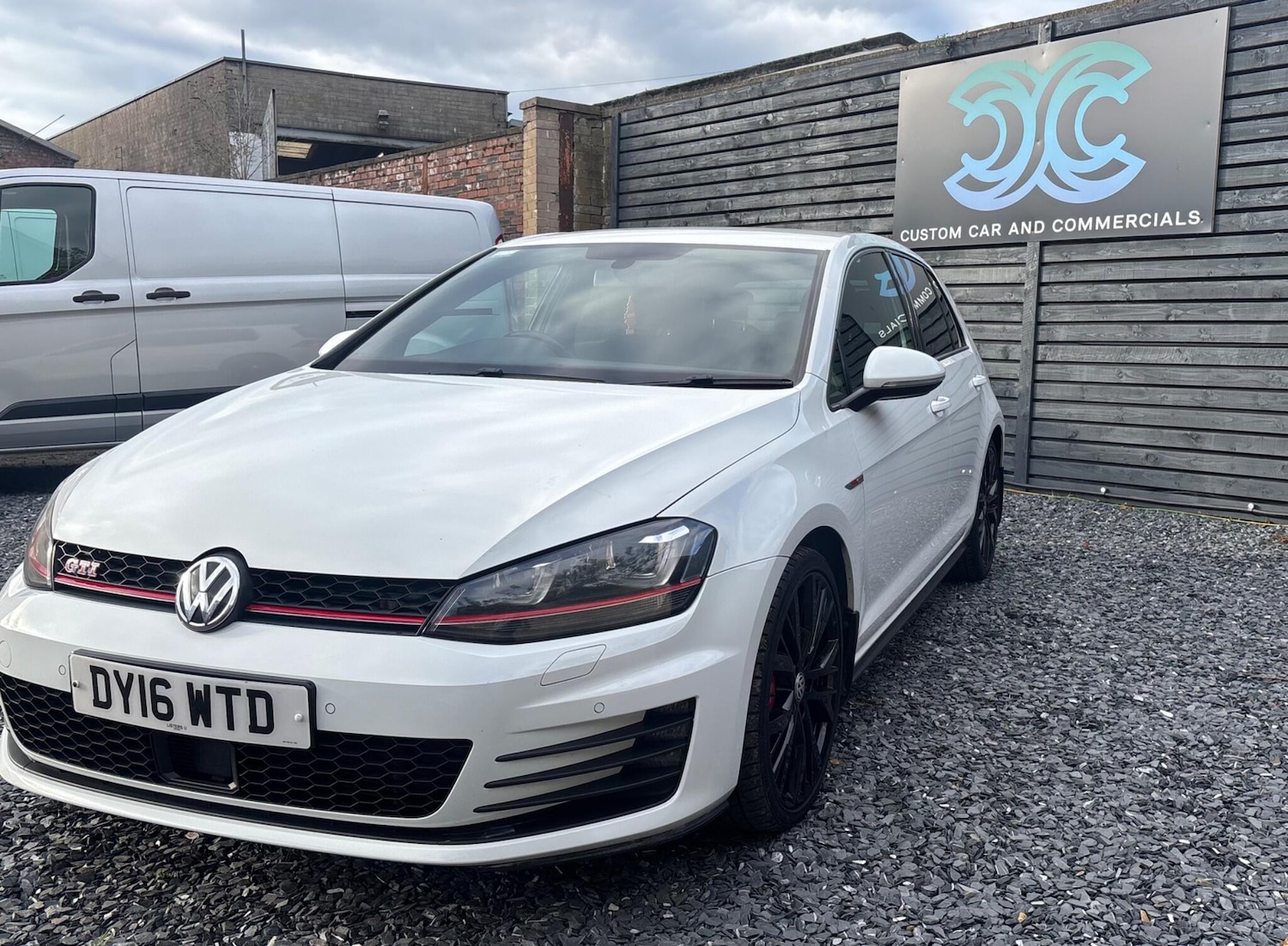 Used Volkswagen Golf 2016 for sale - 76539077: Photo 4