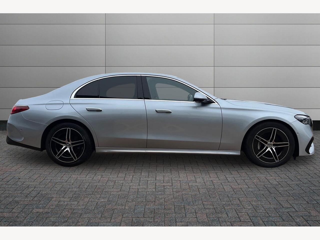 Used Mercedes-Benz E Class 2024 for sale - 76977587: Photo 4