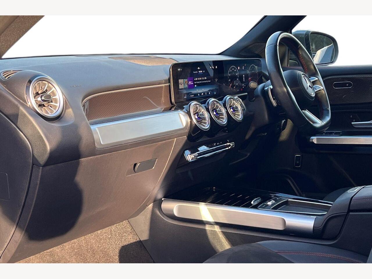 Used Mercedes-Benz GLB 2024 for sale - 77025960: Photo 10