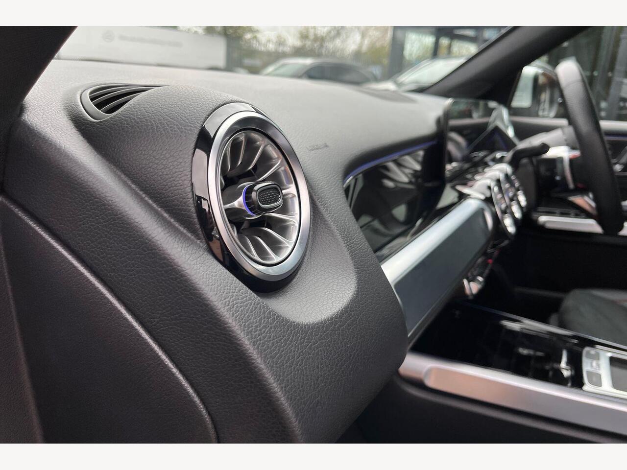 Used Mercedes-Benz GLB 2023 for sale - 76676217: Photo 10