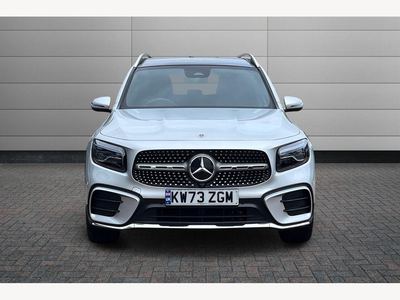 Used Mercedes-Benz GLB 2023 for sale - 76676217: Photo 2