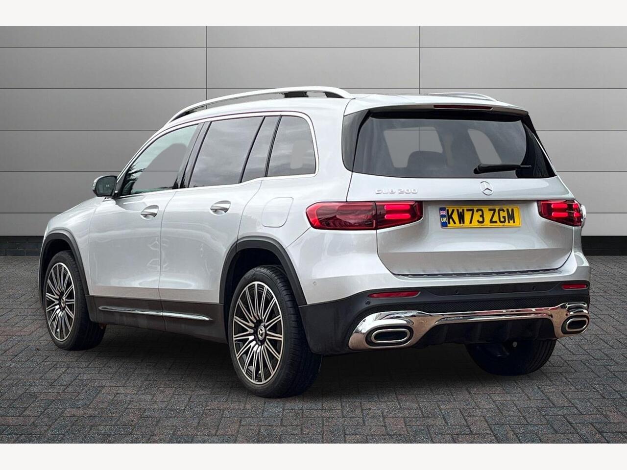 Used Mercedes-Benz GLB 2023 for sale - 76676217: Photo 3