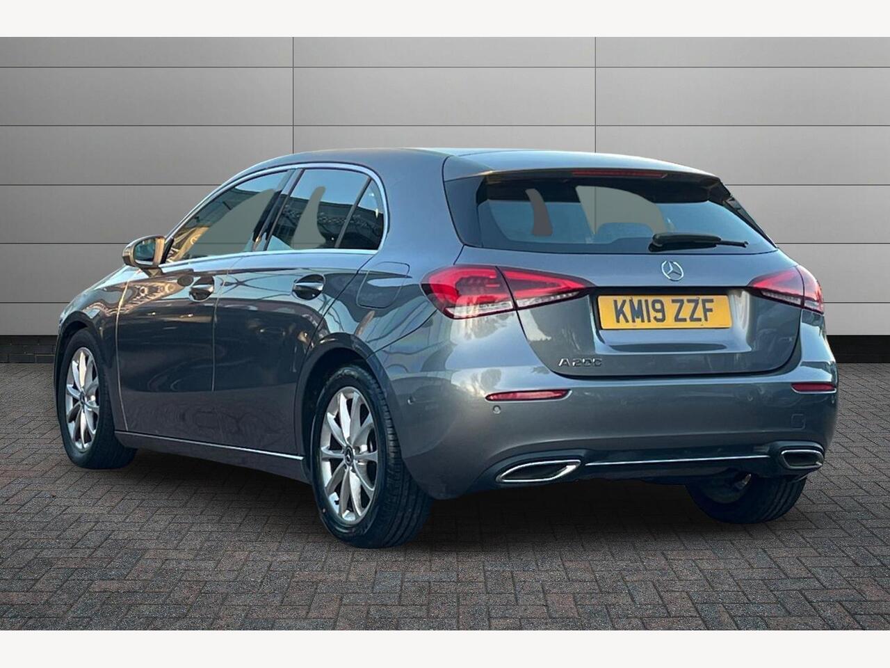 Used Mercedes-Benz A-Class 2019 for sale - 76673817: Photo 3