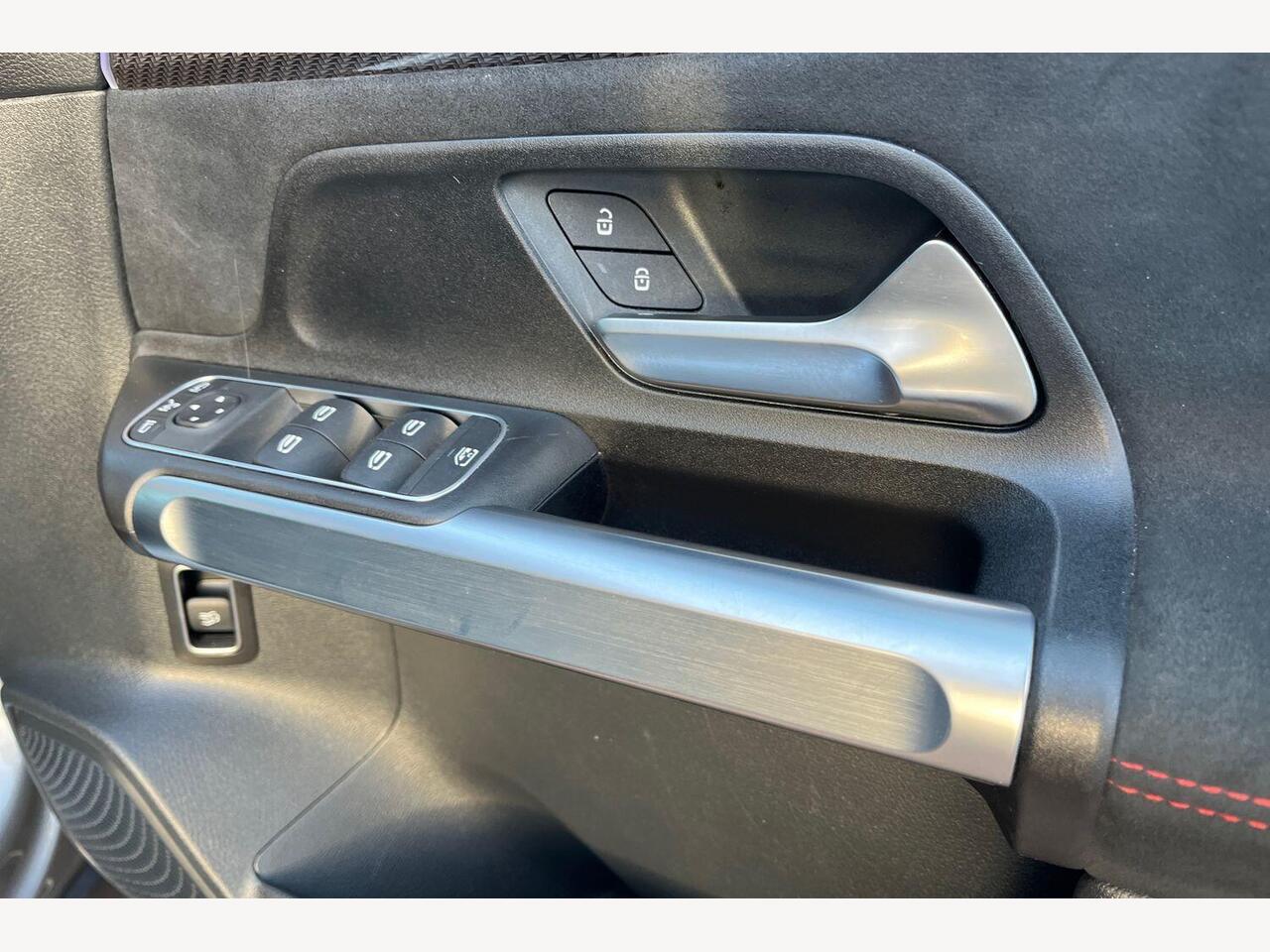 Used Mercedes-Benz GLB 2024 for sale - 76826430: Photo 25