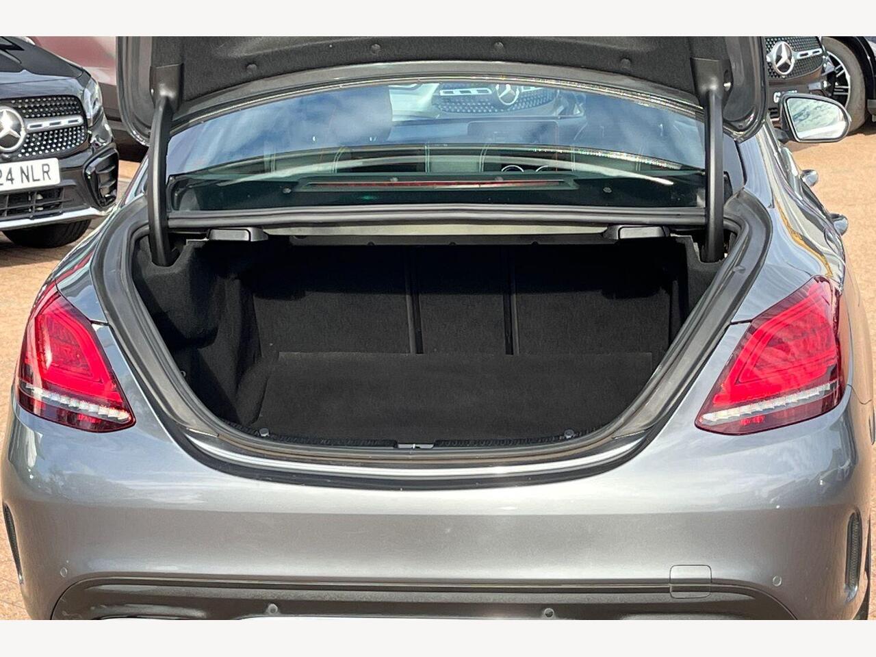 Used Mercedes-Benz C Class 2019 for sale - 76673887: Photo 13