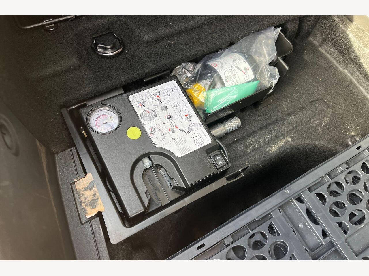 Used Mercedes-Benz C Class 2019 for sale - 76673887: Photo 17