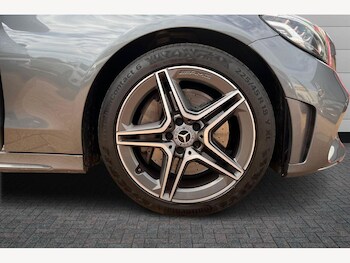 Used Mercedes-Benz C Class 2019 for sale - 76673887: Photo