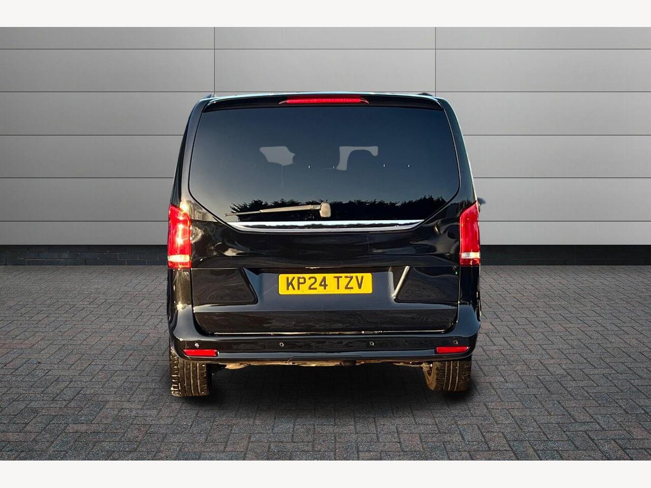 Used Mercedes-Benz V-Class 2024 for sale - 77855399: Photo 12