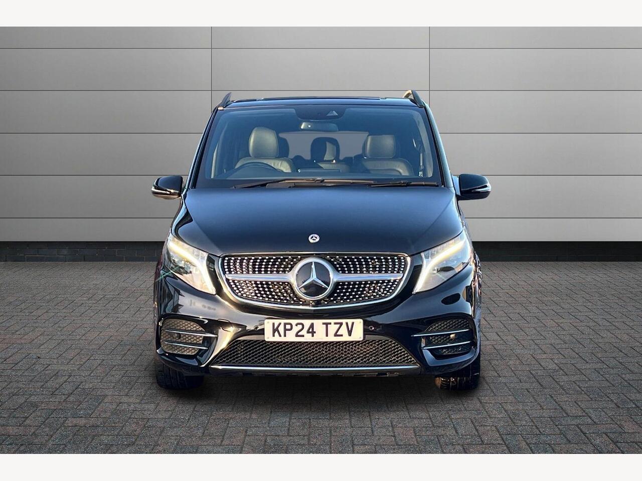 Used Mercedes-Benz V-Class 2024 for sale - 77528627: Photo 11