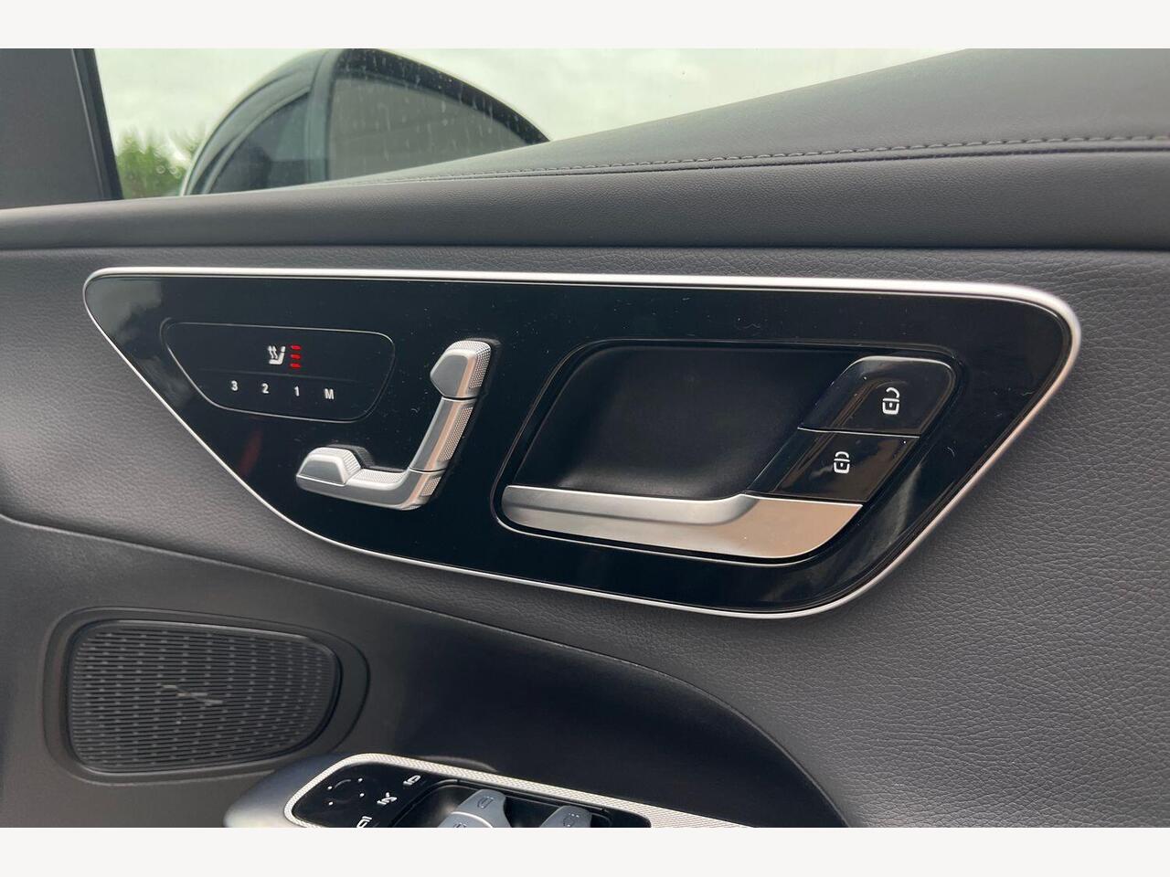 Used Mercedes-Benz GLC 2024 for sale - 76678349: Photo 15