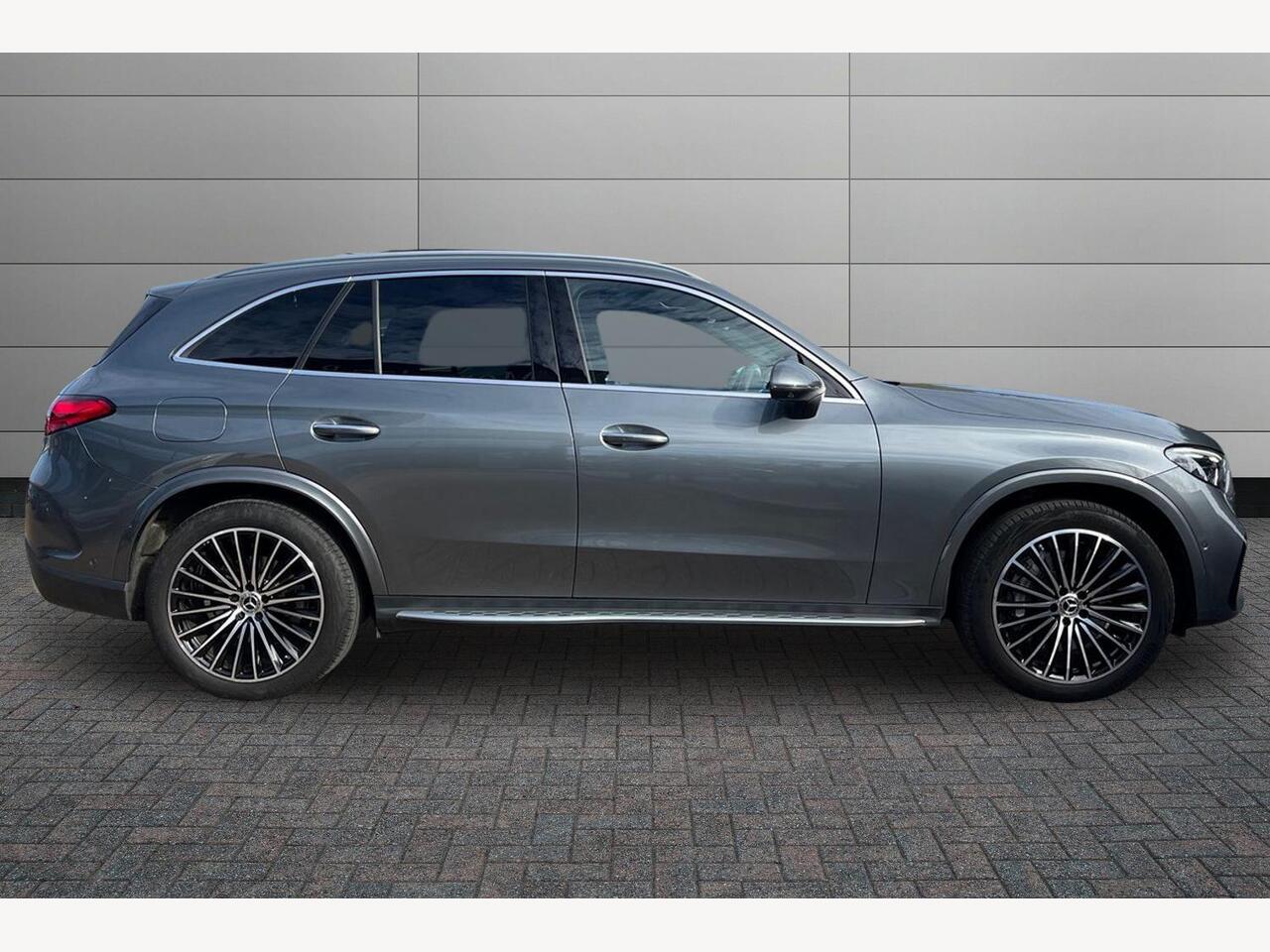 Used Mercedes-Benz GLC 2023 for sale - 78070918: Photo 3