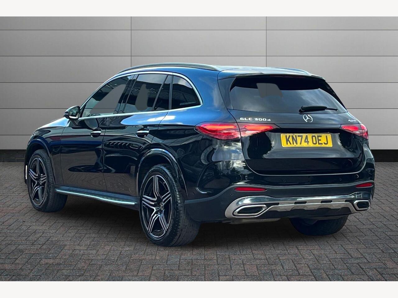 Used Mercedes-Benz GLC 2024 for sale - 77332741: Photo 2