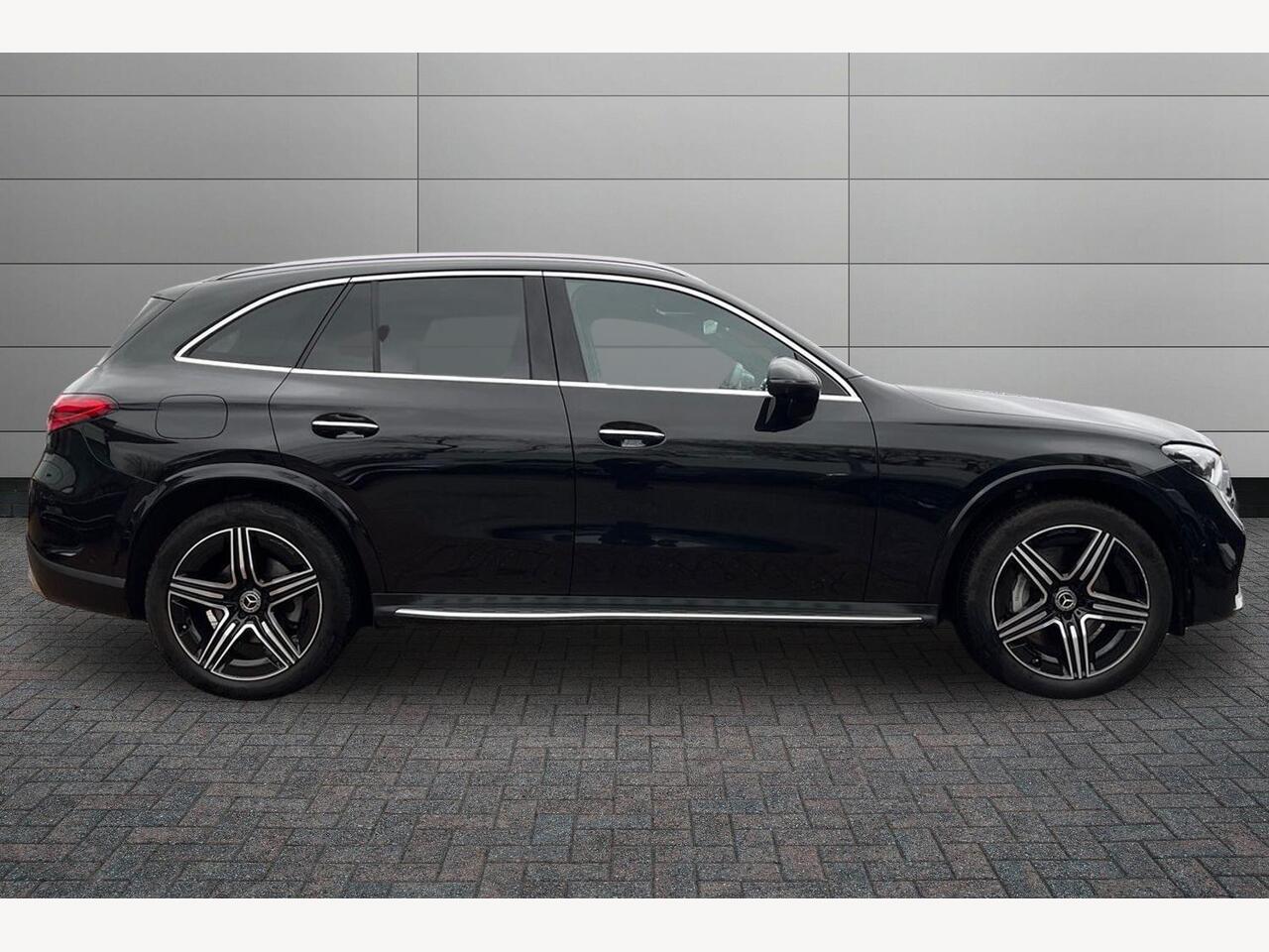 Used Mercedes-Benz GLC 2024 for sale - 77332741: Photo 3