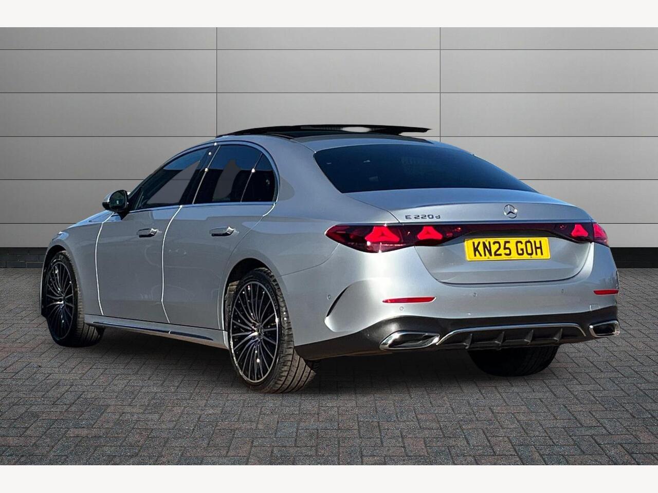 Used Mercedes-Benz E Class 2025 for sale - 77972406: Photo 2