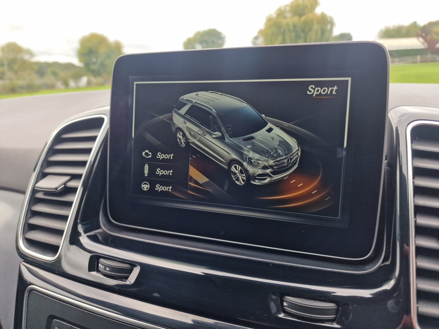 Used Mercedes-Benz GLE 2017 for sale - 76647313: Photo 35