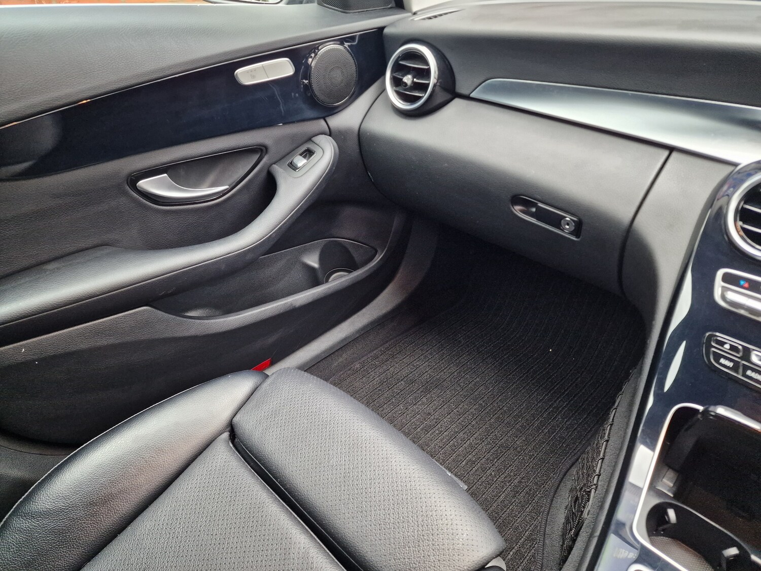 Used Mercedes-Benz C Class 2016 for sale - 76647308: Photo 21