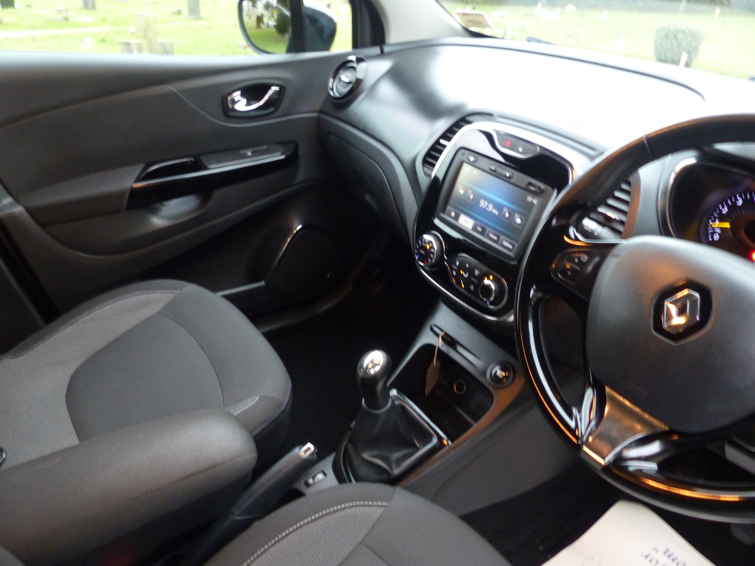 Used Renault Captur 2015 for sale - 76819759: Photo 12