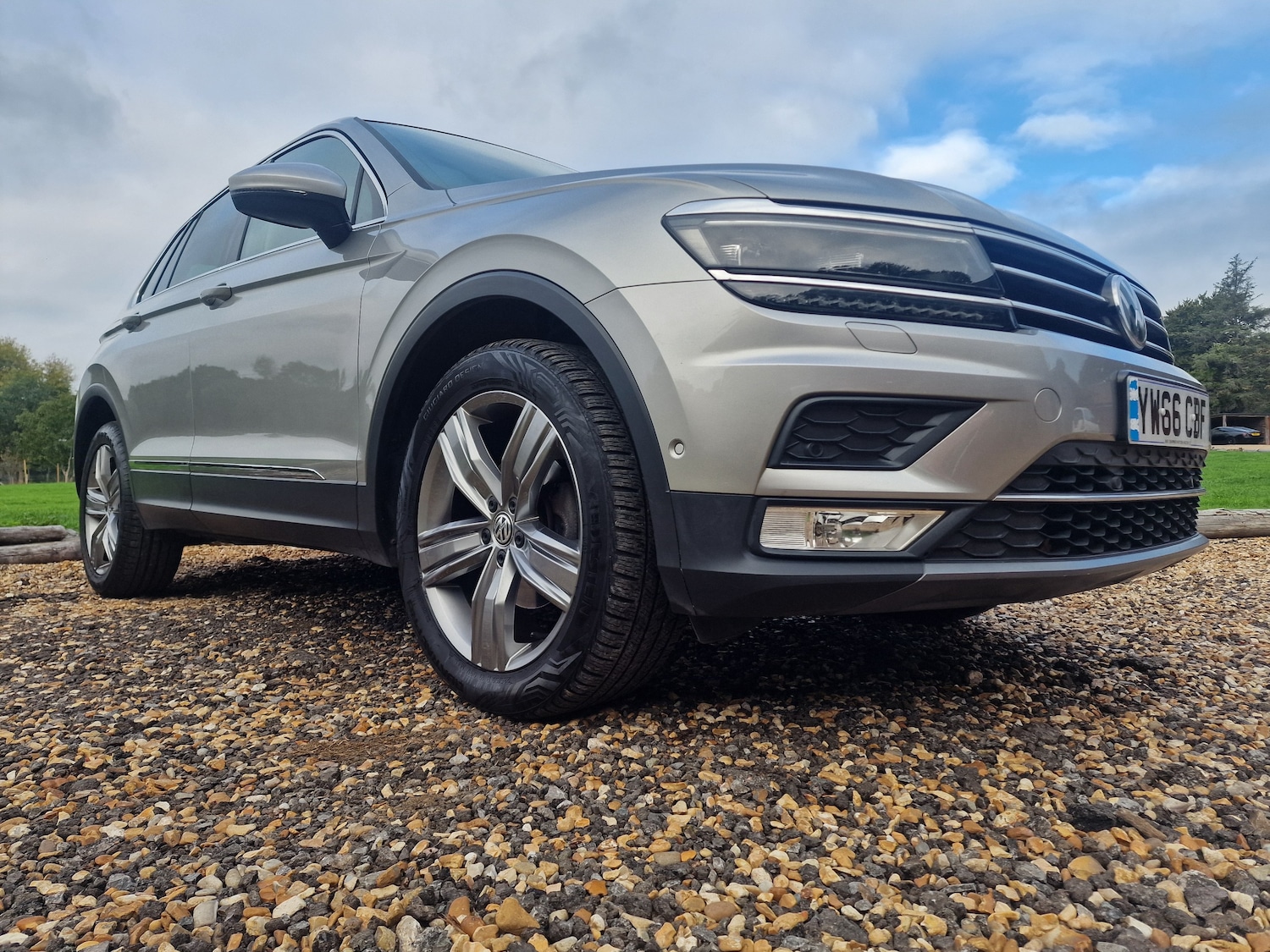 Used Volkswagen Tiguan 2017 for sale - 76647314: Photo 2