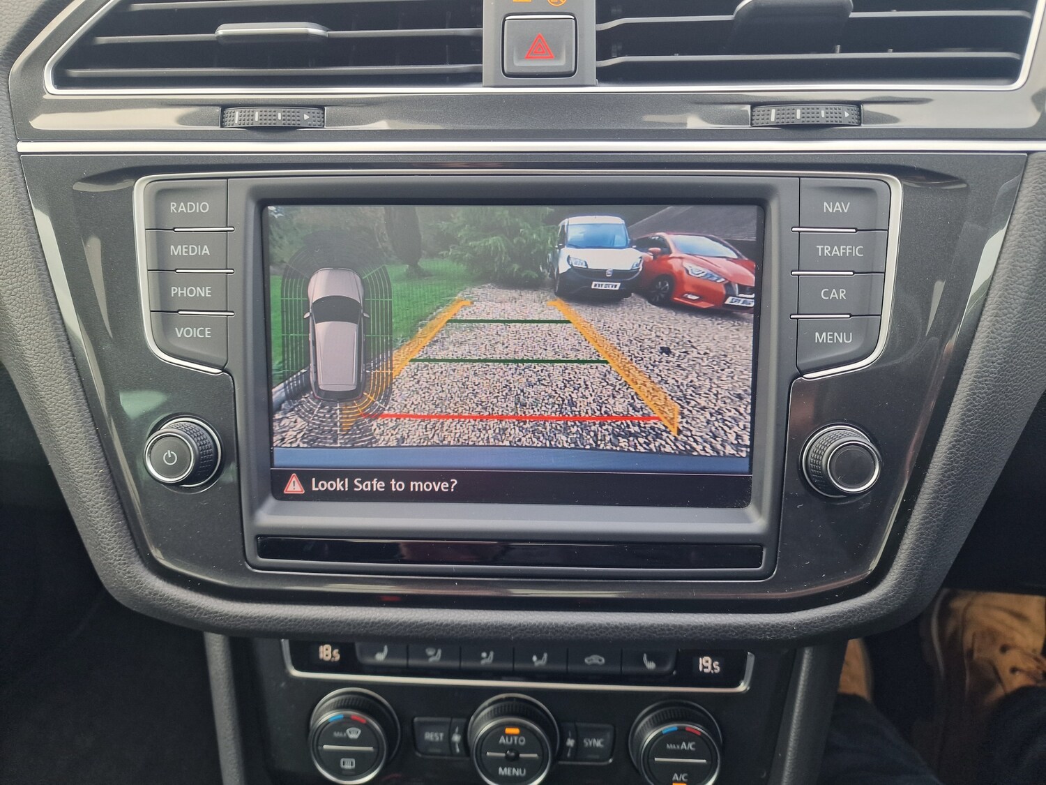 Used Volkswagen Tiguan 2017 for sale - 76647314: Photo 27